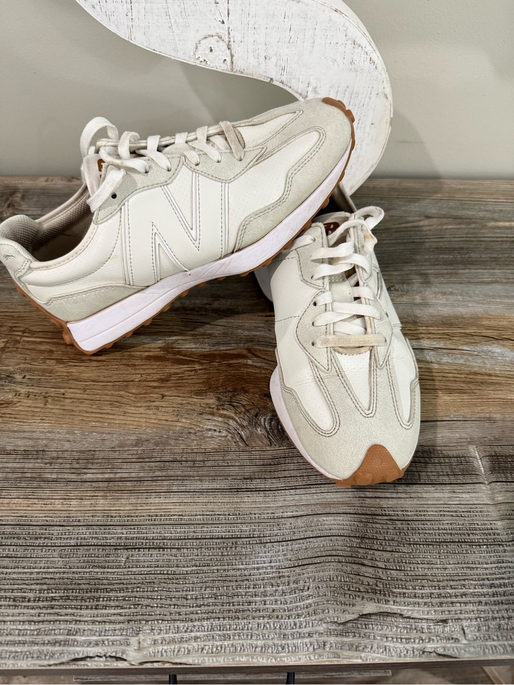 New Balance Women’s Cream and Tan Retro Golf Sneakers